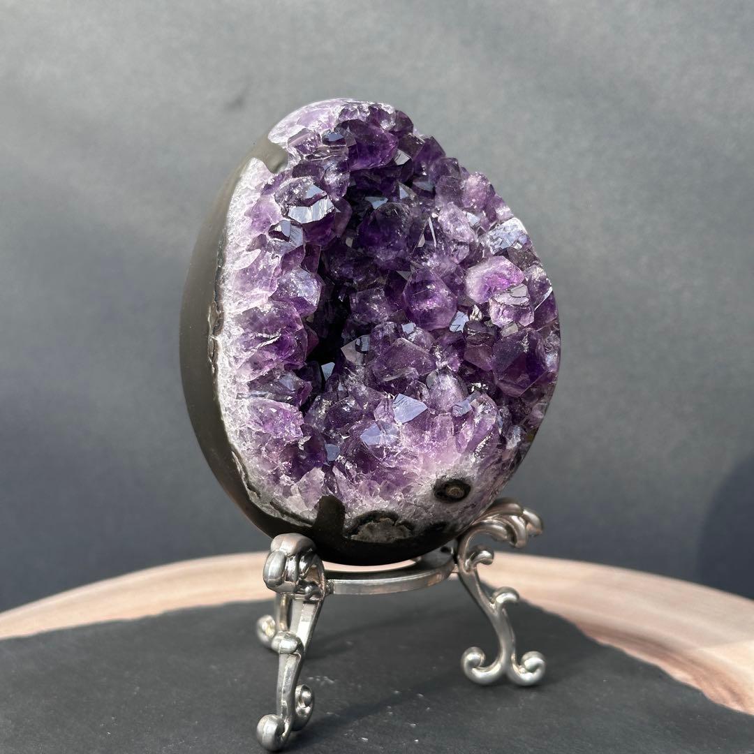 ウルグアイ産❣️天然石 アメジストの龍卵　置物G.100