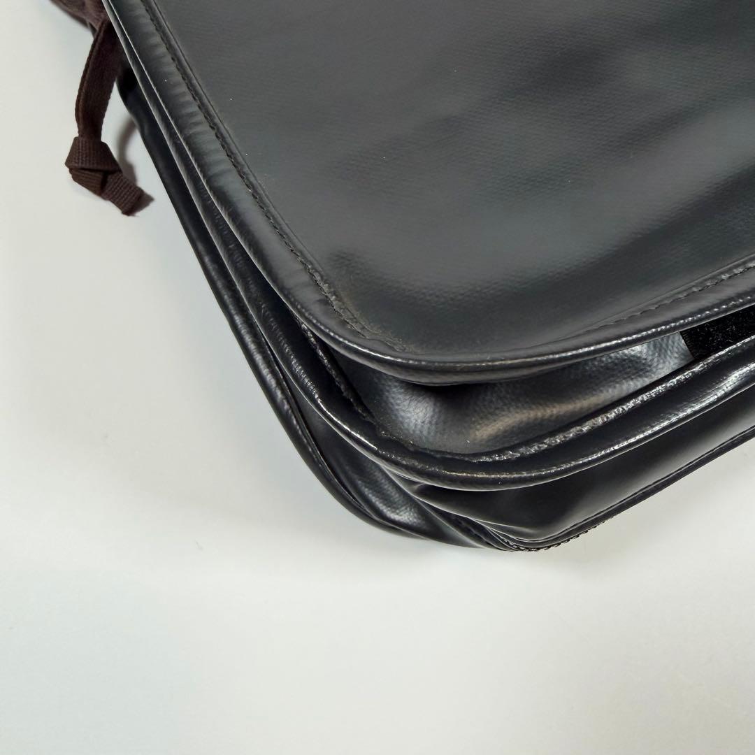 【極美品】ラゲッジレーベル　メッセンジャーバッグ　ライナー　黒系　赤バッテン