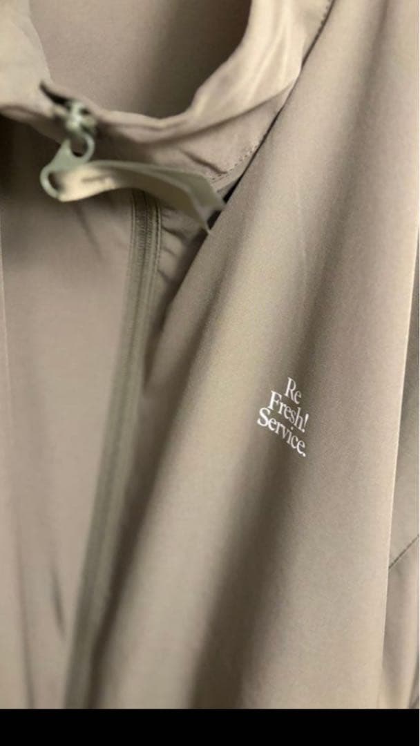 Fresh Service. ナイロンジャケット Mサイズ カーキ