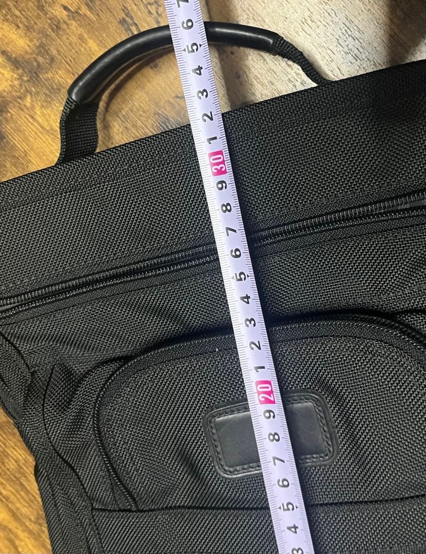 【美品】TUMI ブラック ショルダーバッグ213D3