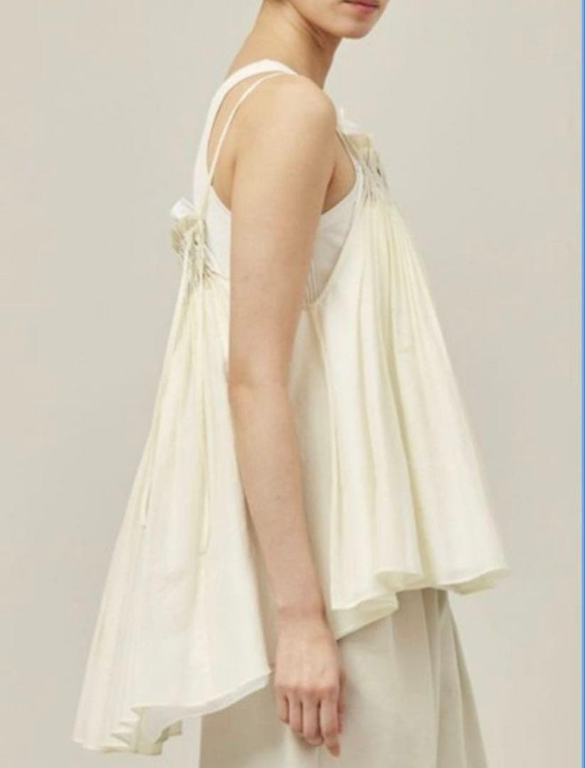 美品★未使用品★カレンソロジー★コットンシルクギャザーキャミソール