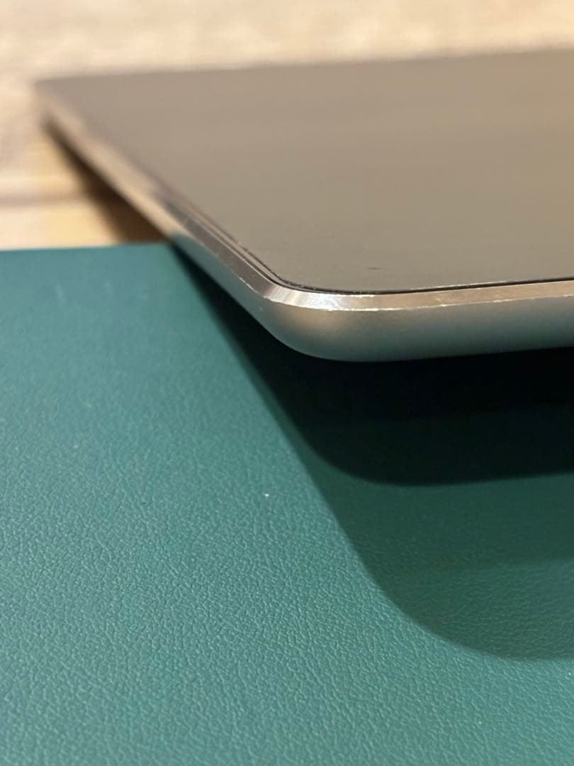 iPad mini 4 32GB ワイヤレスキーボードケース等おまけ付き