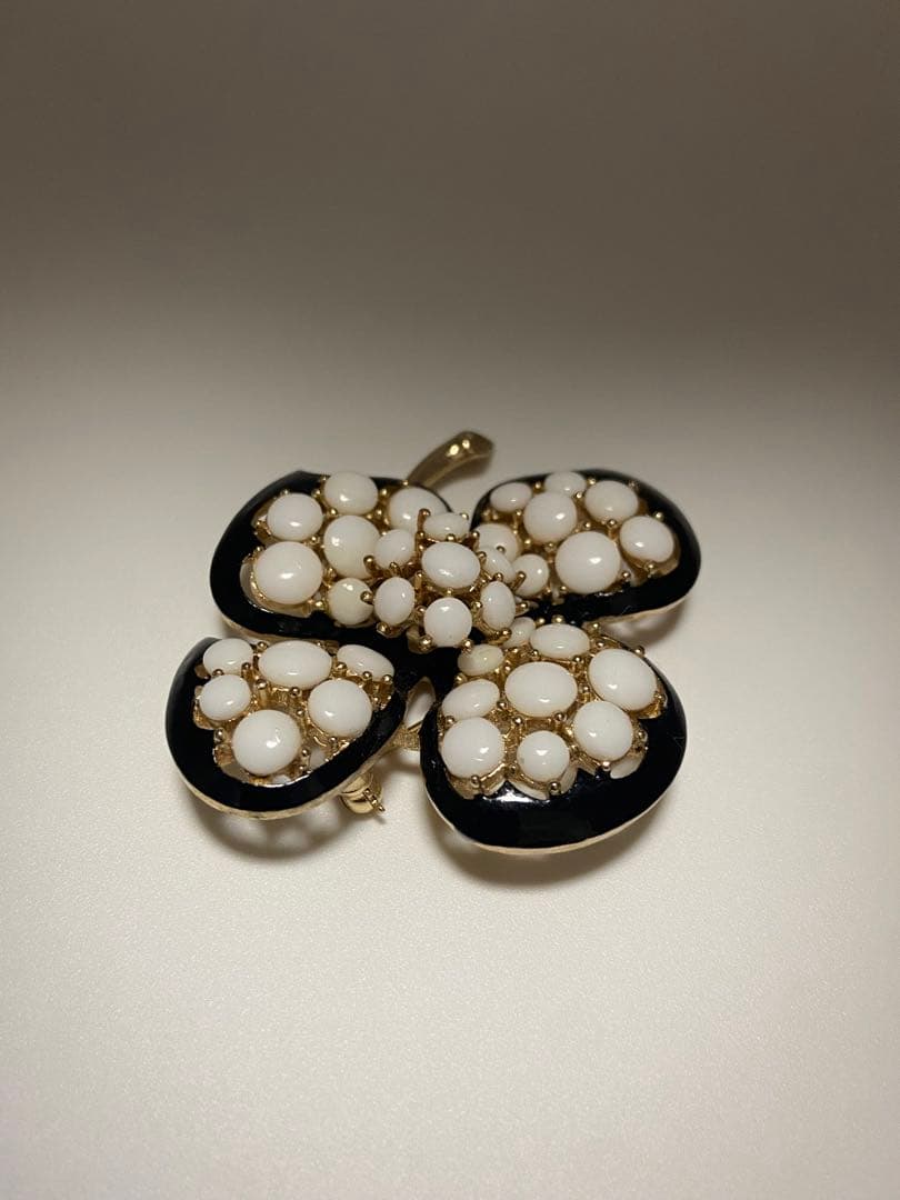 lotuscloud 2489⭐️TRIFARI トリファリ ブローチ ビンテージ