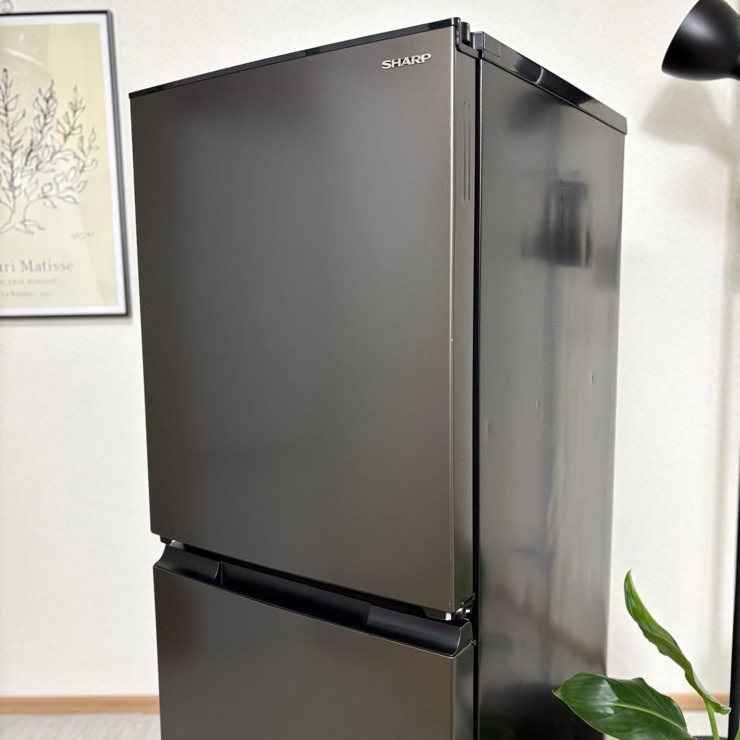 2022年製 冷蔵庫 一人暮らし 単身用 小型 3ヶ月保証付 送料無料 シャープ