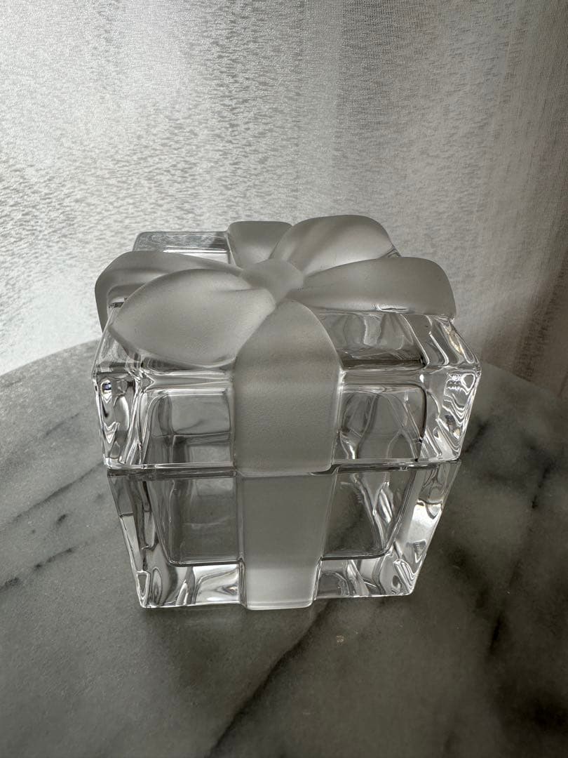 【未使用品】ティファニー　クリスタルのリボンボックス