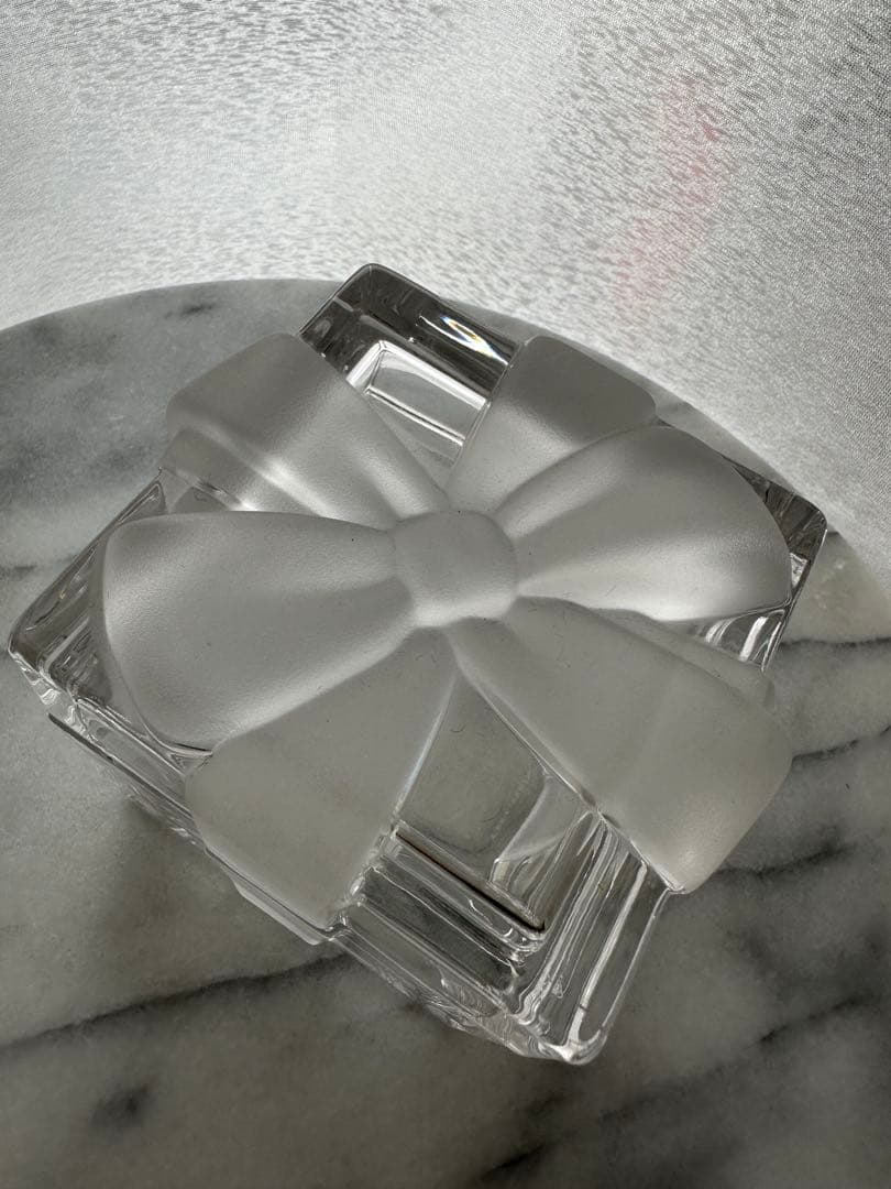 【未使用品】ティファニー　クリスタルのリボンボックス