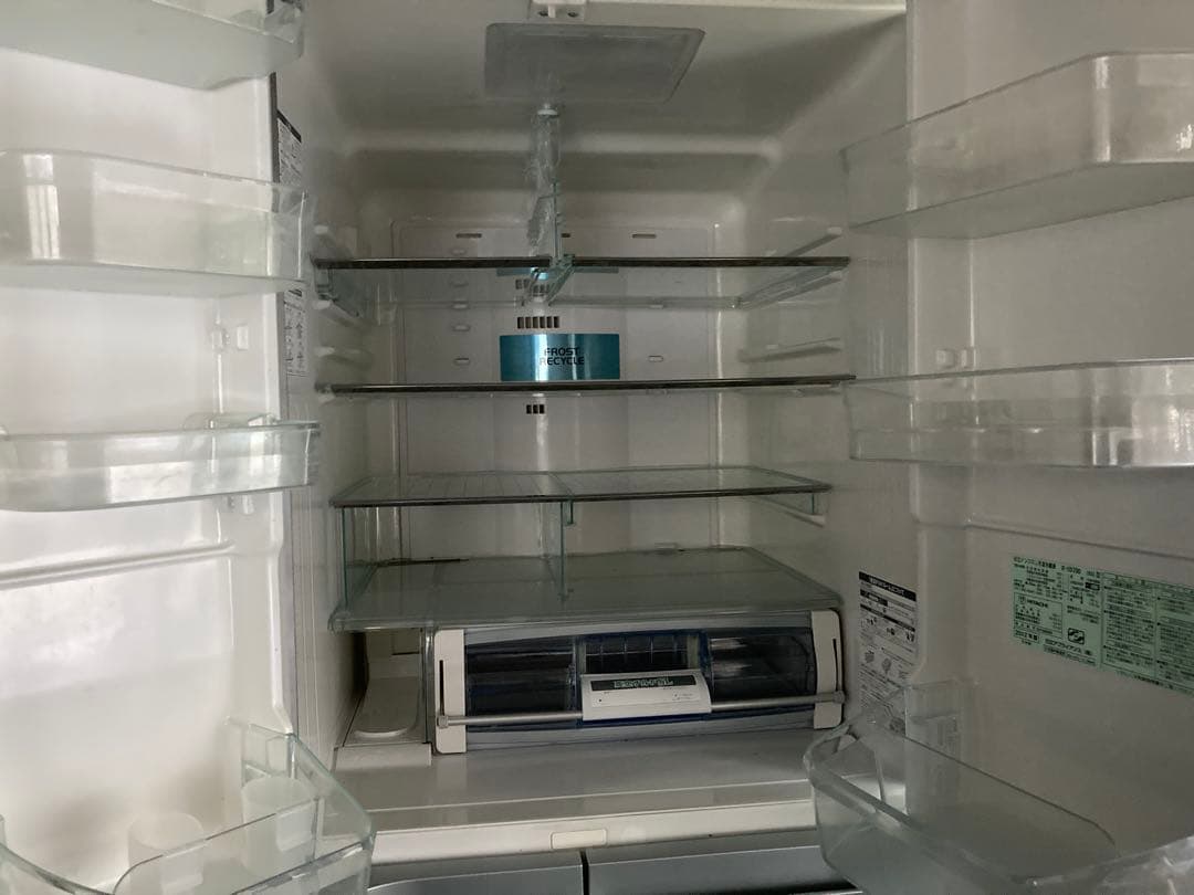 値下げ　HITACHI 冷蔵庫 R-CS700 2012年製