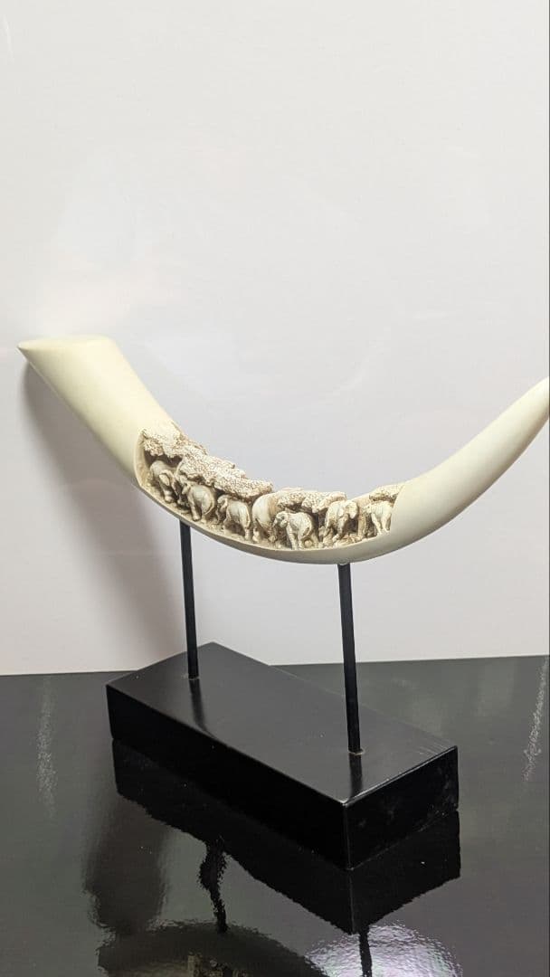 象牙風の彫刻 置物 アンティーク 風水 彫刻