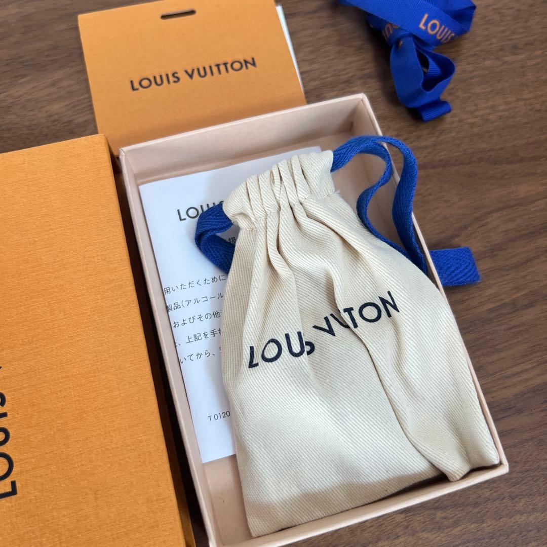 キーホルダー・LV イニシャル　ヴィトン　チャーム　キーホルダー