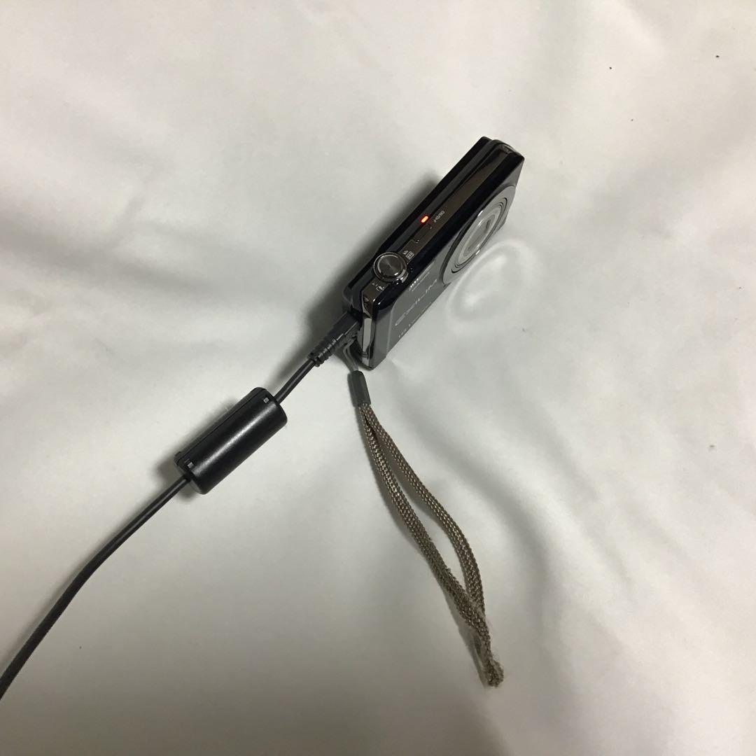 CASIOデジタルカメラ[数回の使用頻度] ケース(¥2000)＆三脚付属