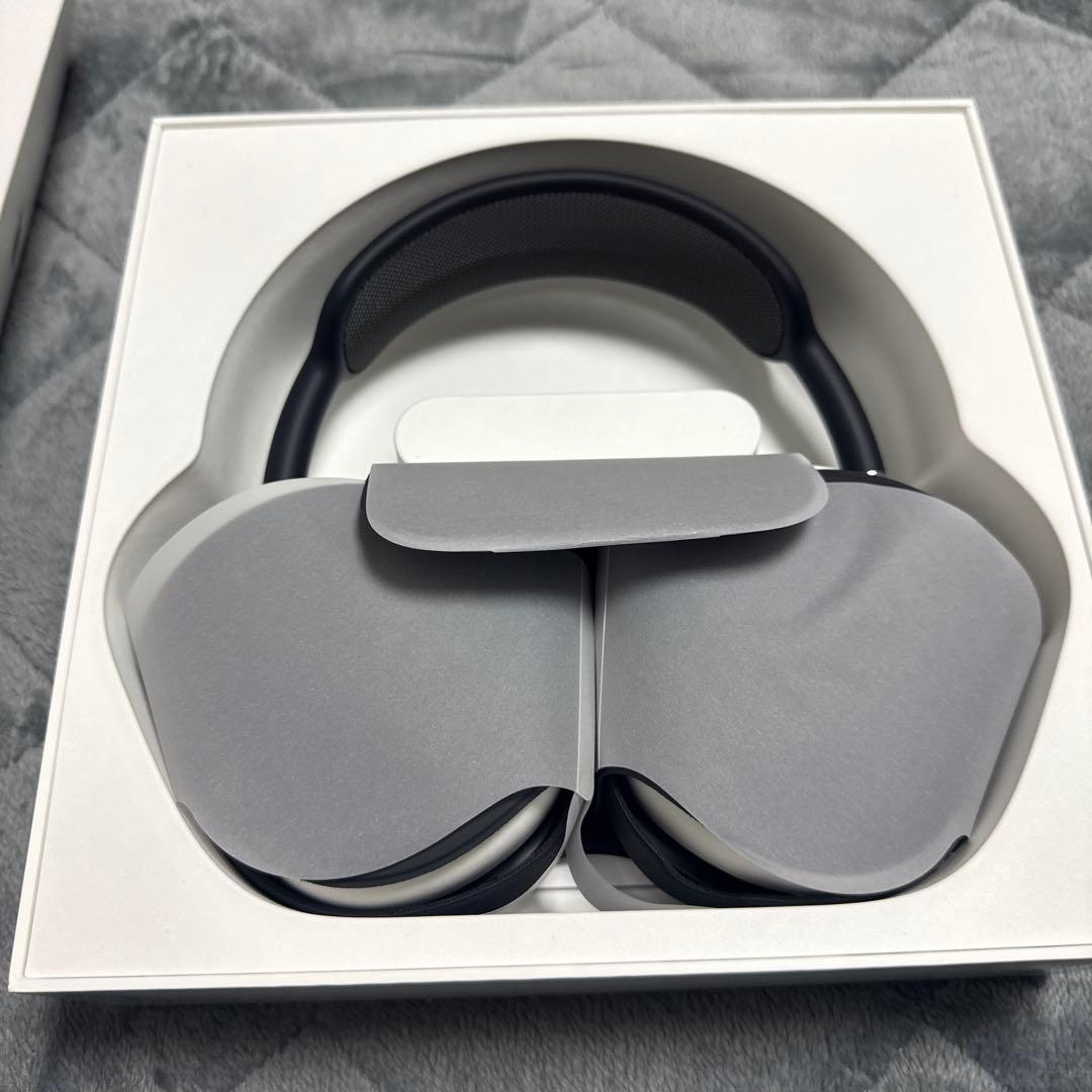 AirPods max ほぼ新品・未使用 【即日発送！！】