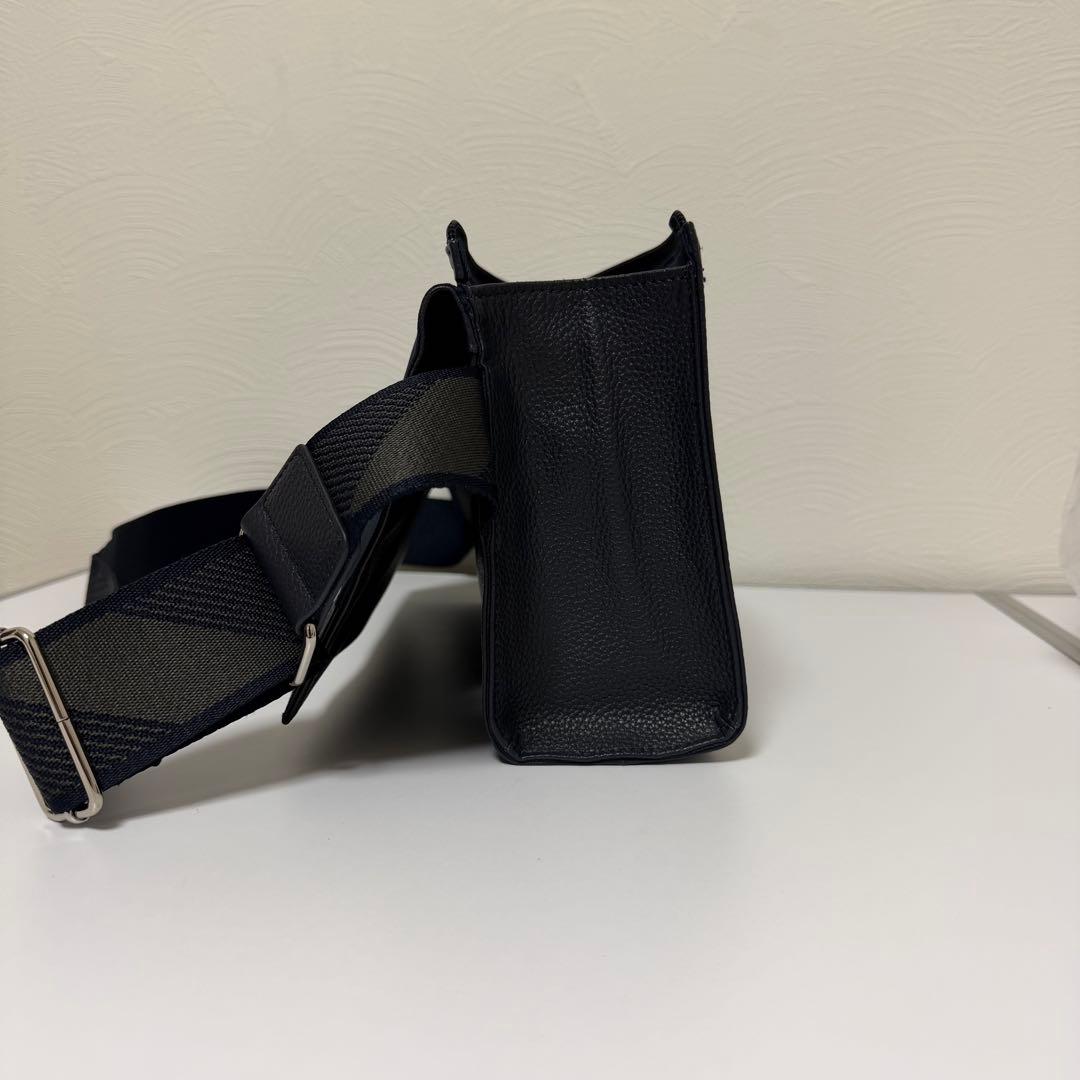 ear PAPILLONNER ワイドテープショルダーバッグ 本革 軽量 紺色