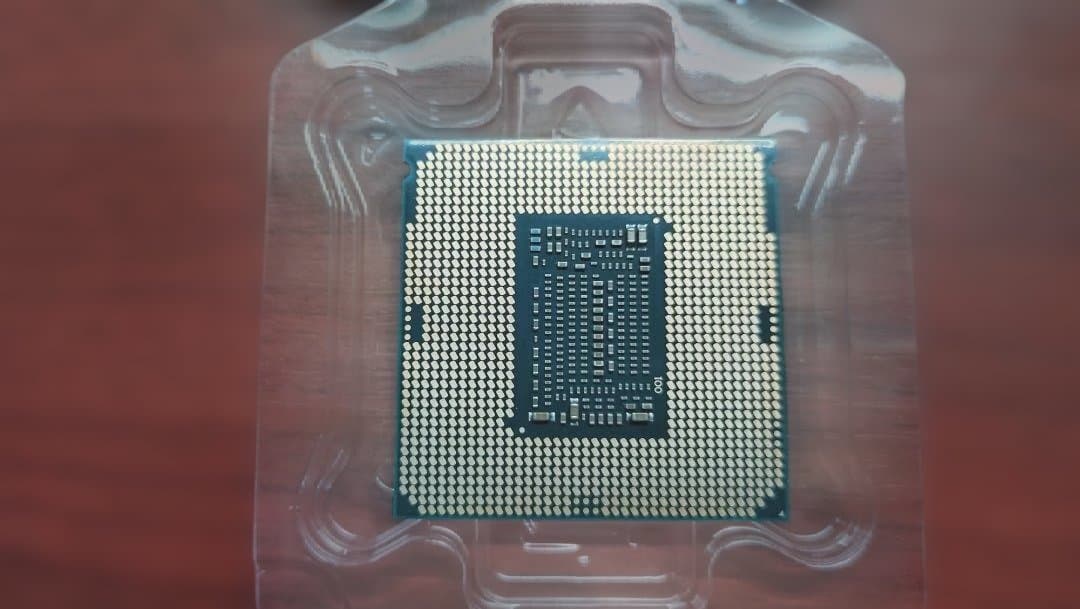 Xeon E-2126G (LGA1151／6C6T／3.30GHz)