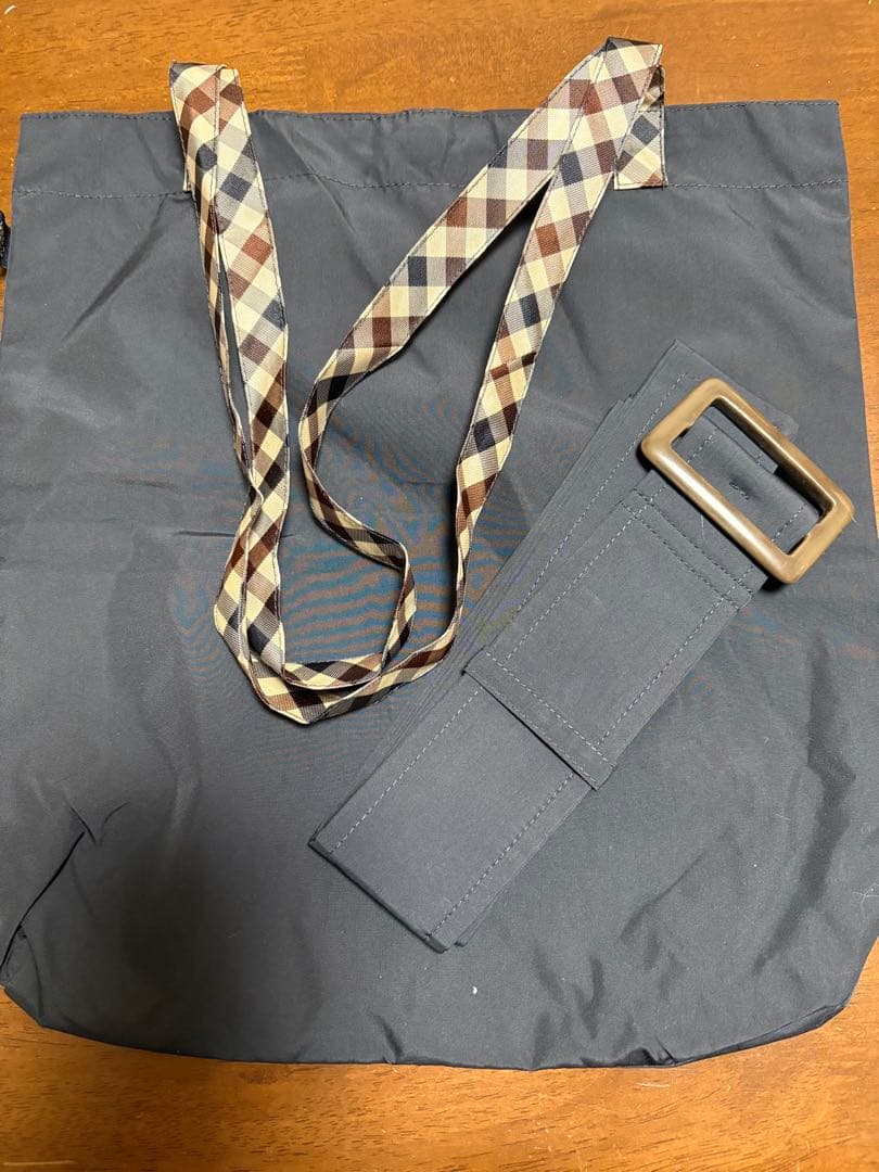 新品アクアスキュータム　レインコートL 定価20900円