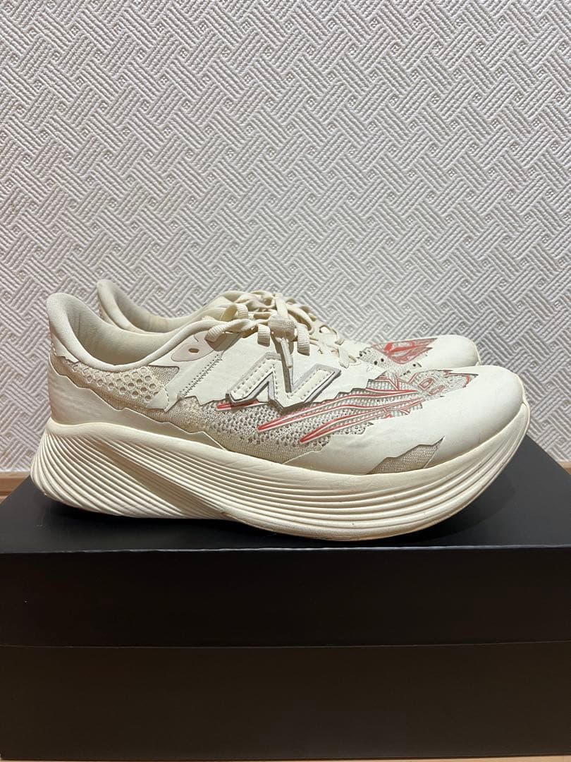 ニューバランス　スニーカー　Stone  × New Balance