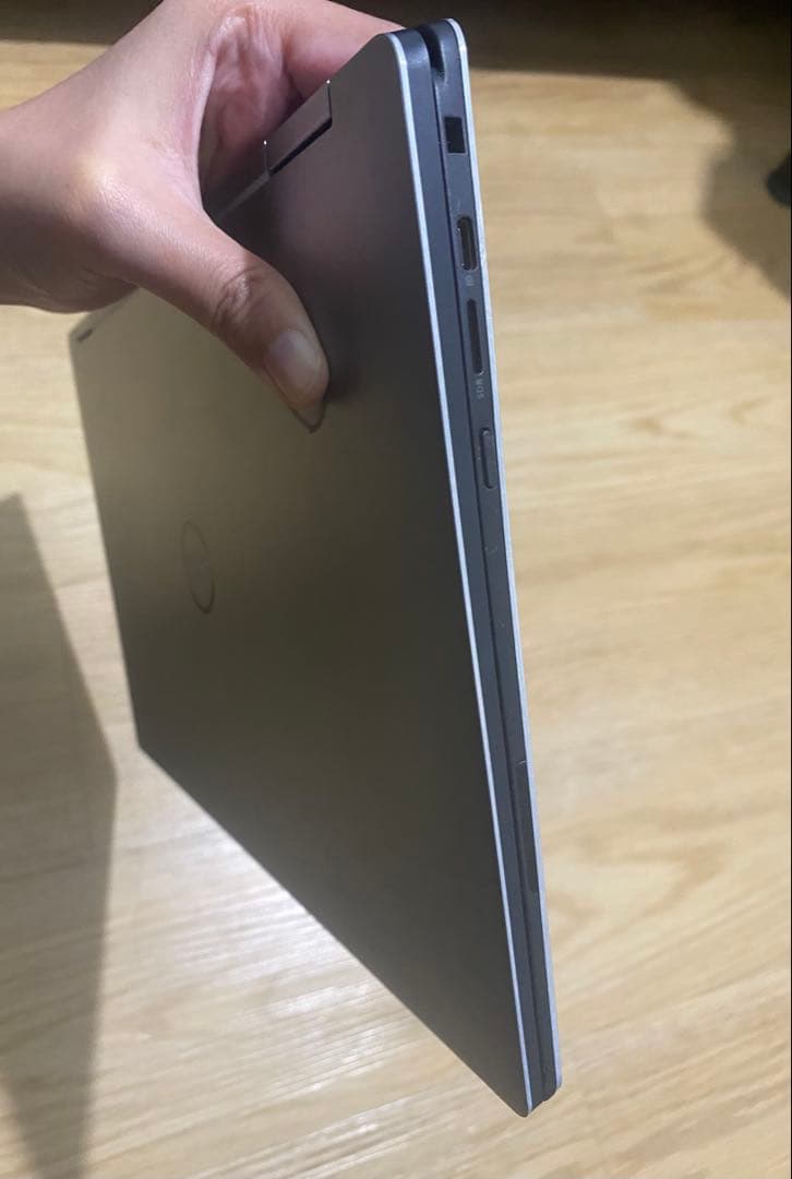 Dell XPS 9365 2-in-1ノートパソコン Core i5-7Y54