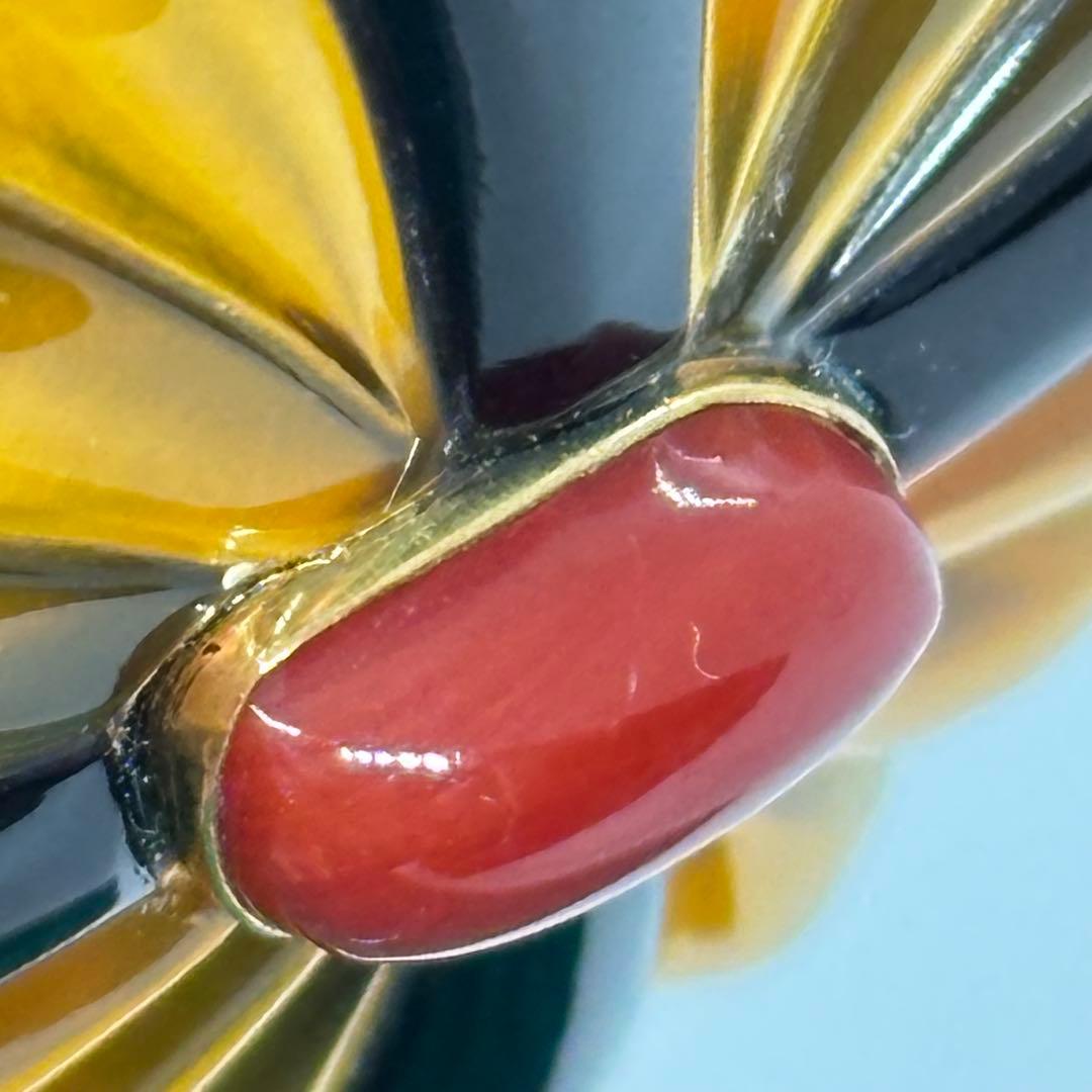 111405 本鼈甲　白甲　黒甲　k18 血赤珊瑚　花芯　ネックレス兼ブローチ