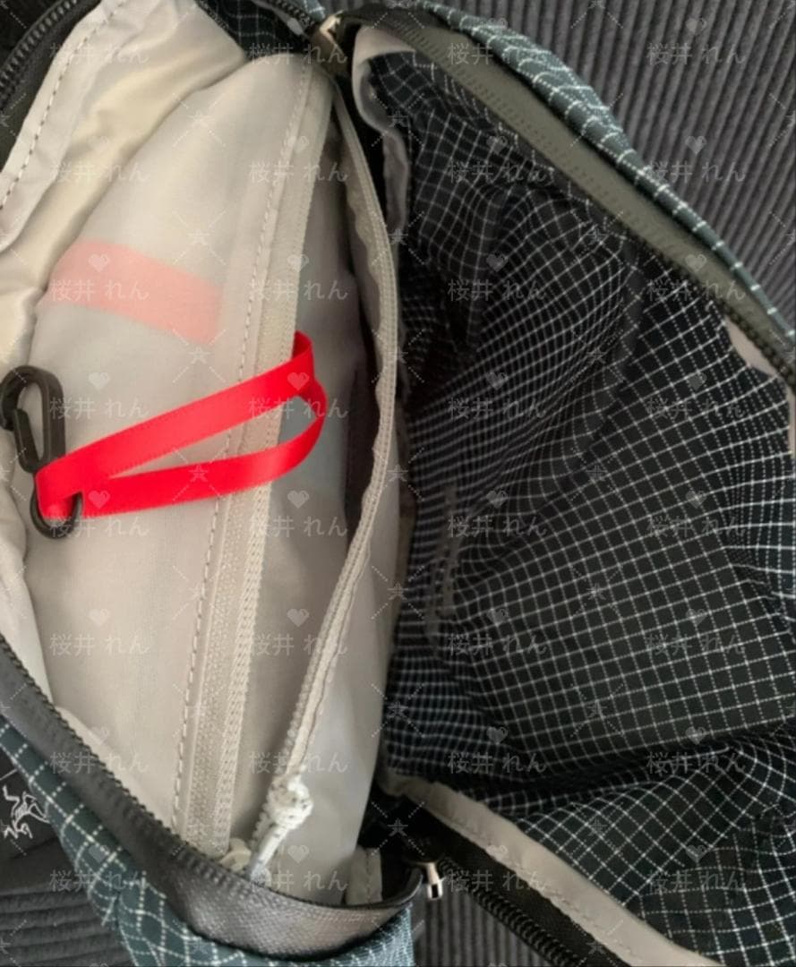 タグ付きARC'TERYX KONSEALS バックパック グレー・チェック柄