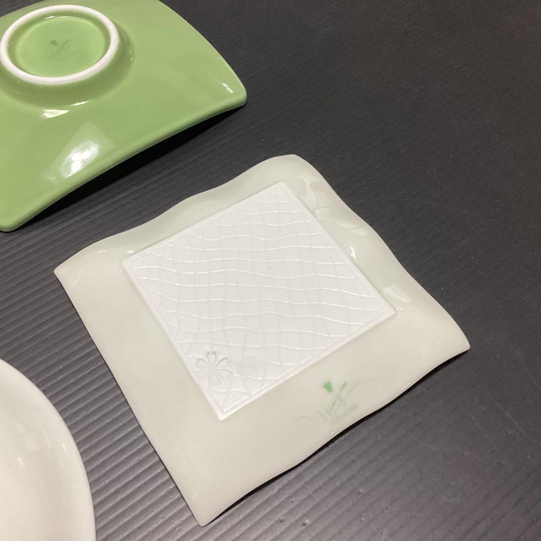 深川製磁　君島一郎　白百合、百合、カップ&ソーサー 、湯呑み茶碗&茶托　小皿