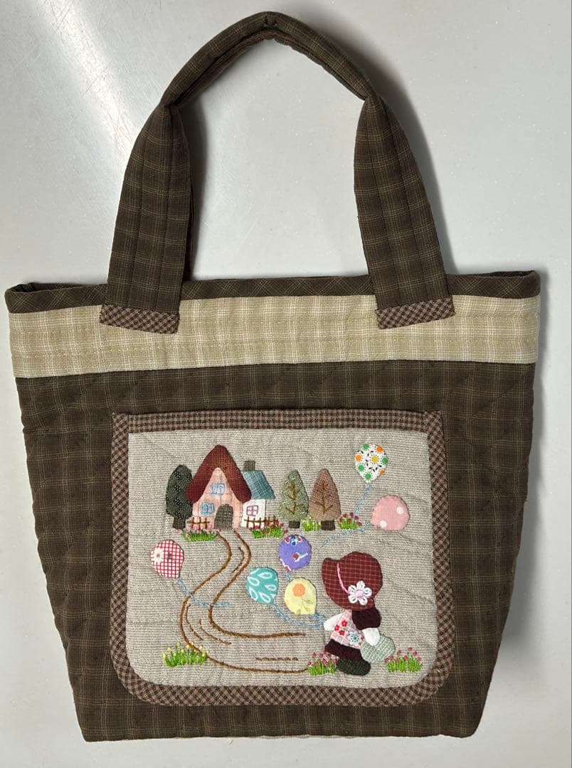 パッチワークスーちゃんのバッグ　裏面ポケット付き