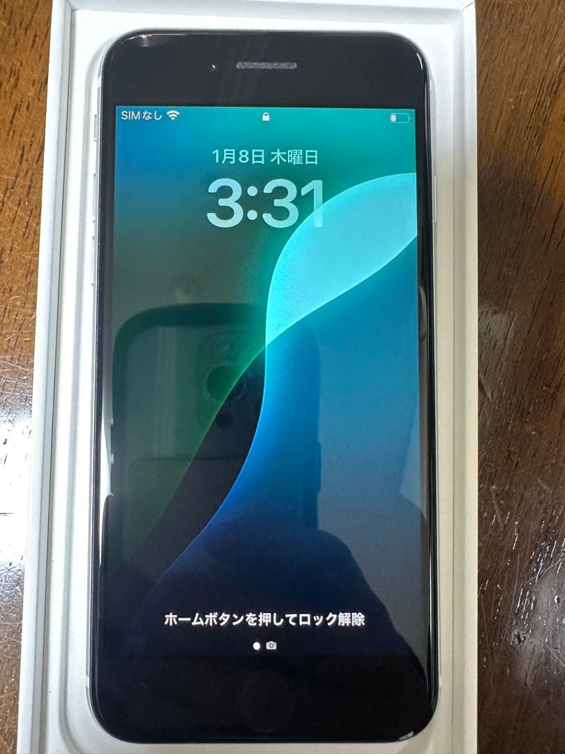 Apple iPhone SE 第2世代　ホワイト 64GB