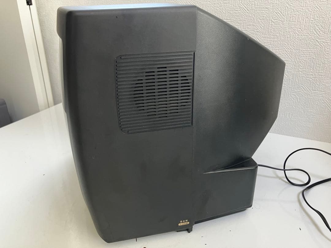 送料込み　ブラウン管 カラーテレビ　SHARP シャープ14C-L10 レトロ