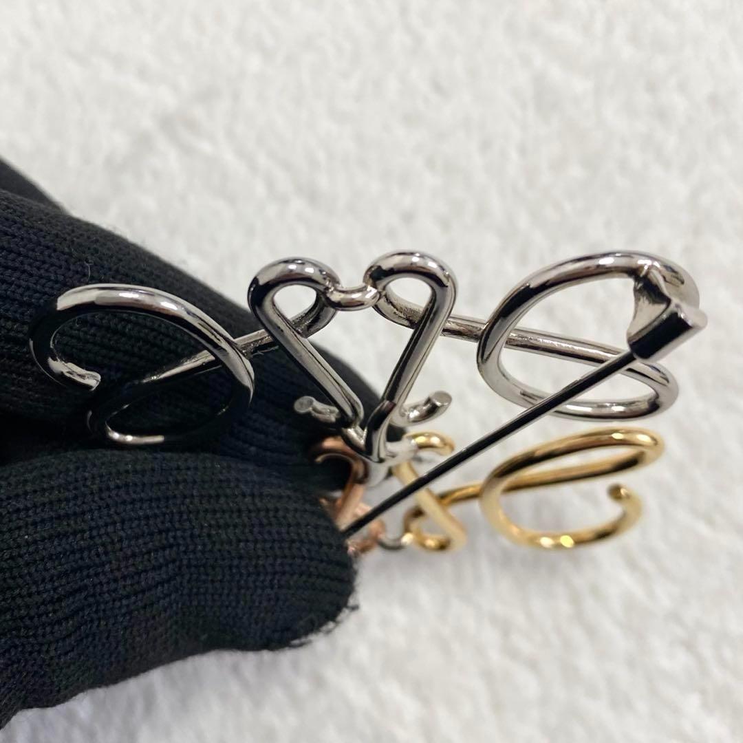 【極美品】ロエベ アナグラム ブローチ マルチカラー シルバー ゴールド