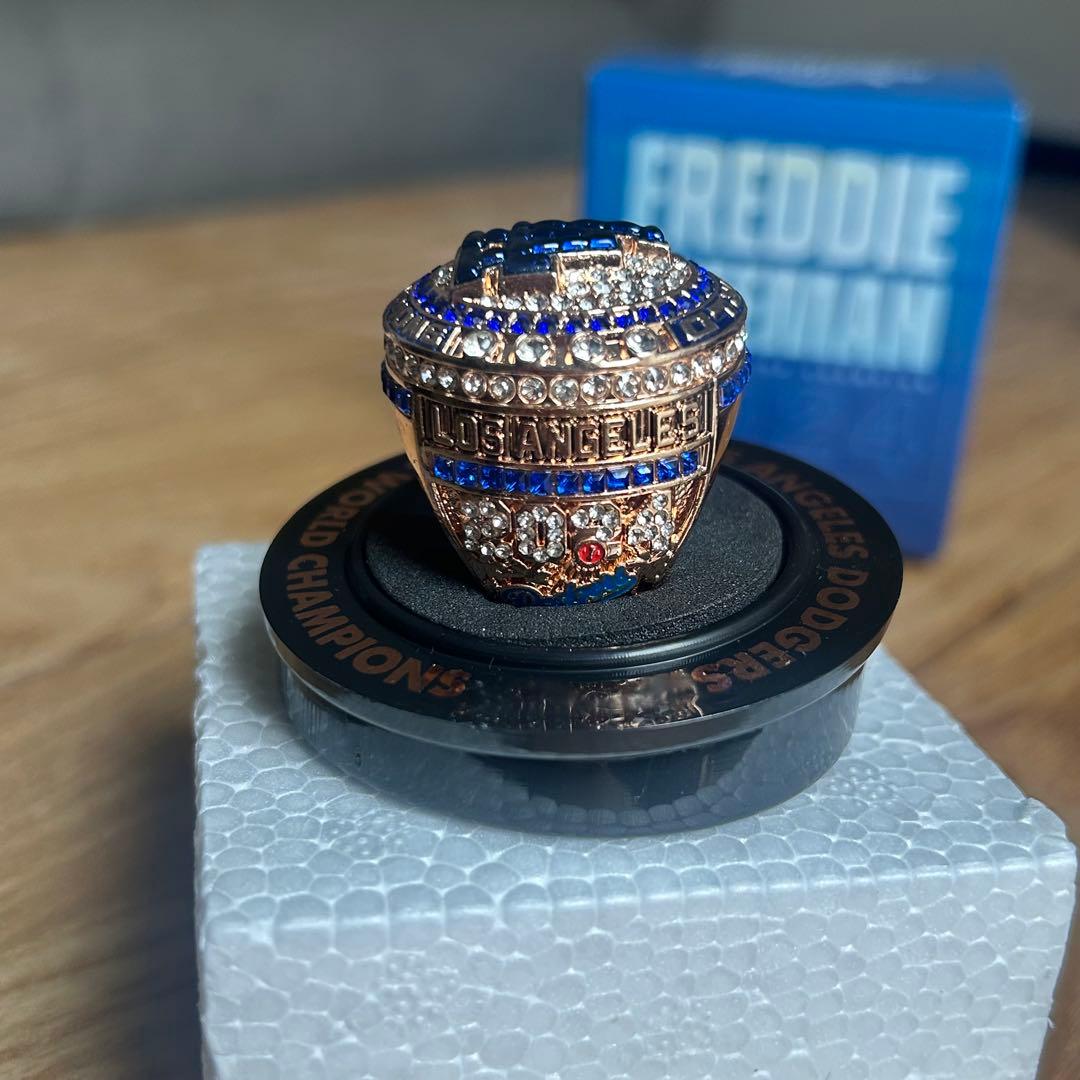 球場配布限定 ドジャース WSチャンピオンリング　フリーマン