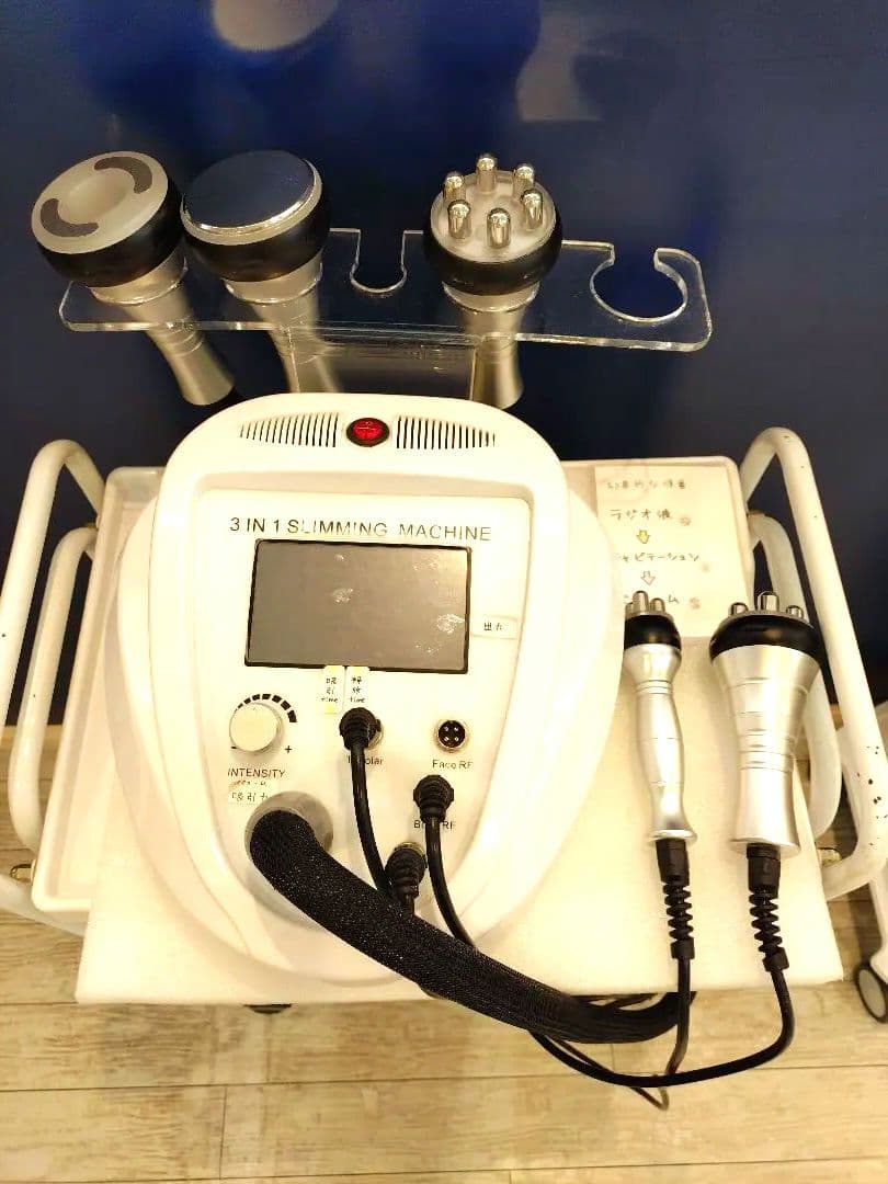 3 IN 1 SLIMMING MACHINE 美顔器（マシン本体）