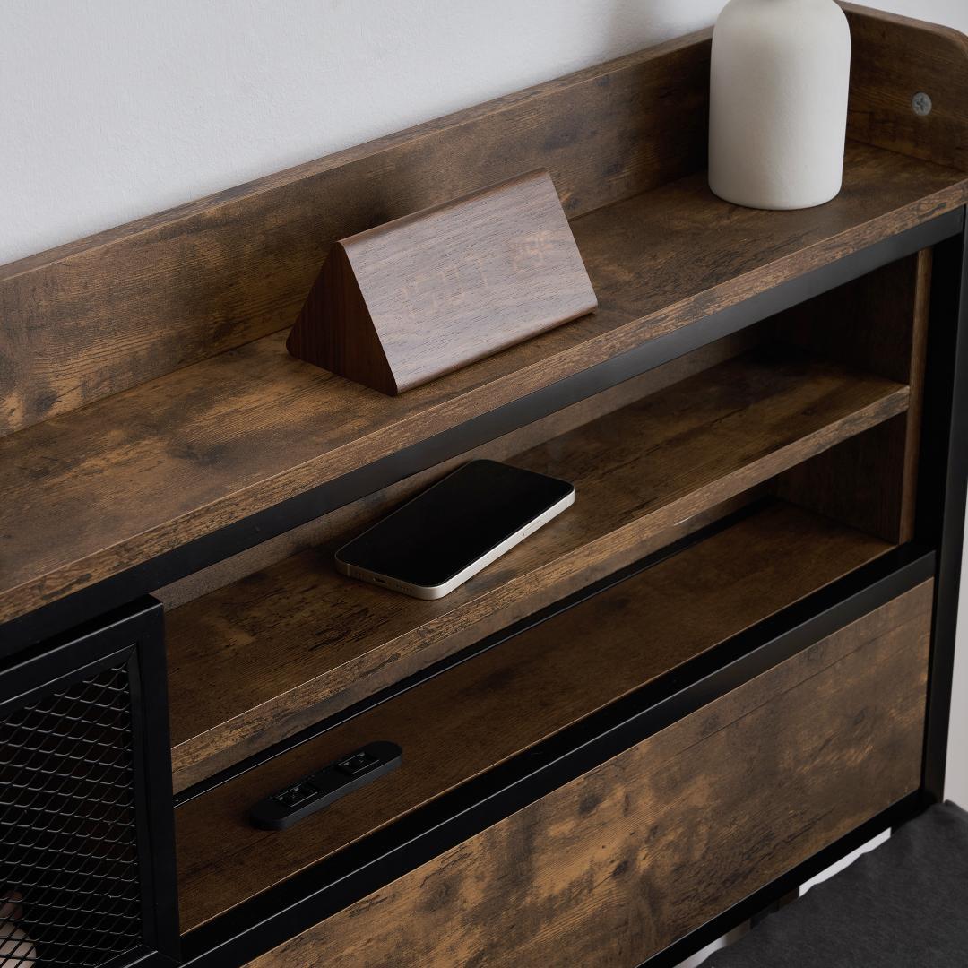 人気販売中！北欧風コンセント付きベッドフレーム　木製　ダブル（DOUBLE）