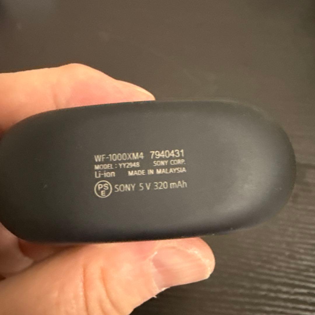 中古品:SONY WF-1000XM4 ワイヤレス イヤホン ブラック
