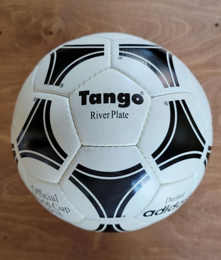 adidas タンゴ  Plate ミニサインボール付！