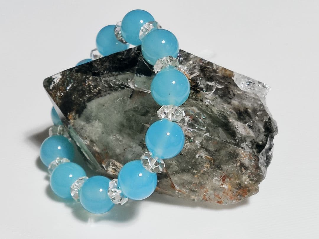 パワーストーン　天然石　ガーデンクリスタル　レインボー入り　196g　No117