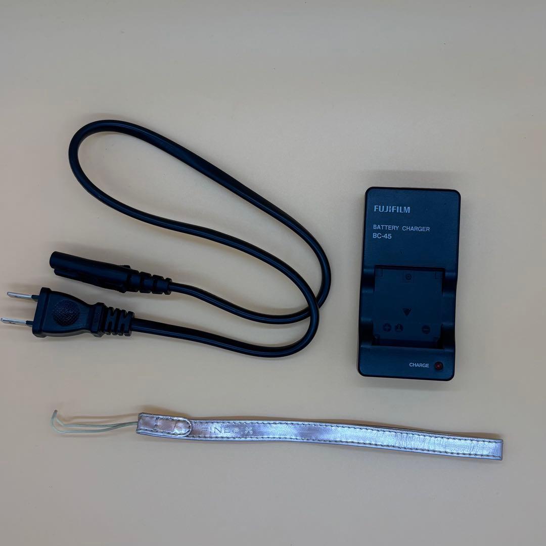 ★FUJIFILM★FINEPIX Z200fd★ピンク★コンデジ★完動品★