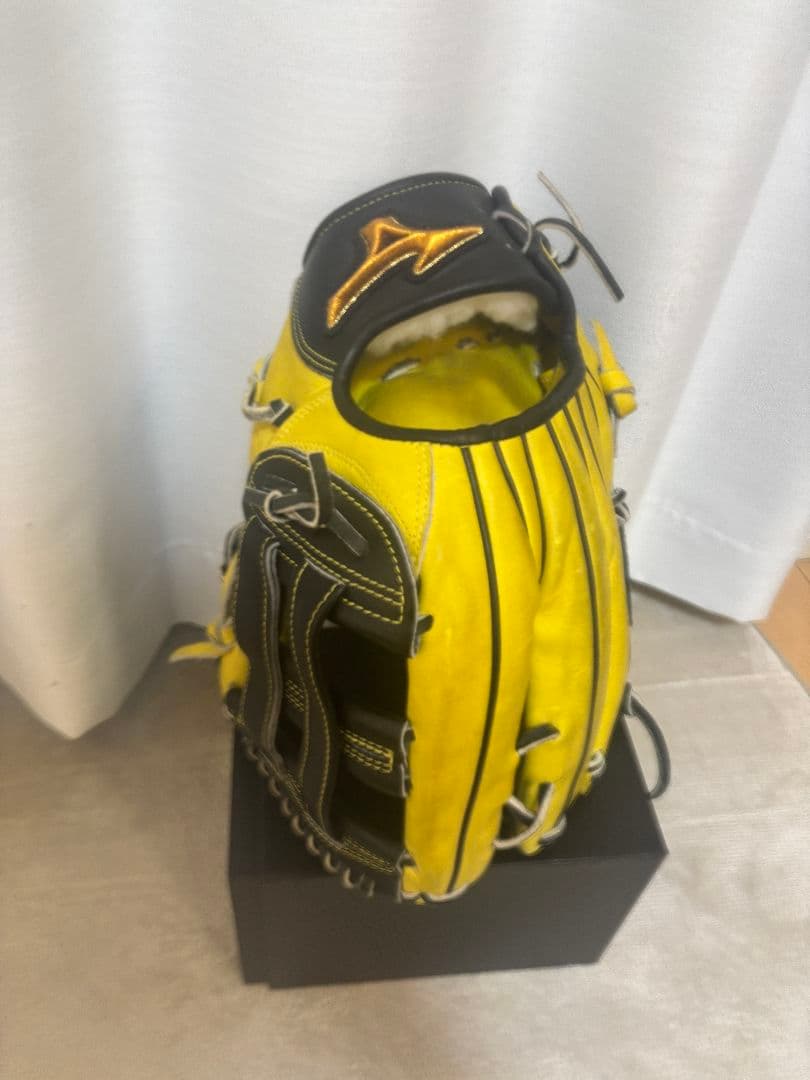 美品☆ミズノプロ 軟式 グローブ 杉本裕太郎モデル 外野用 ミズノ 右投げ用