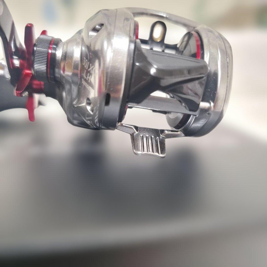 【142】美品 シマノ スコーピオンMD 301XGLHベイトリール【左巻き】