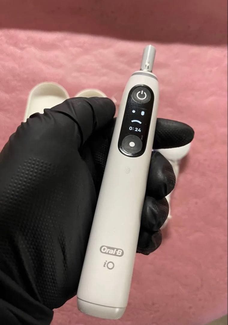 BRAUN Oral-B iO7 (画像5目立たないがキズ)お値下⇩