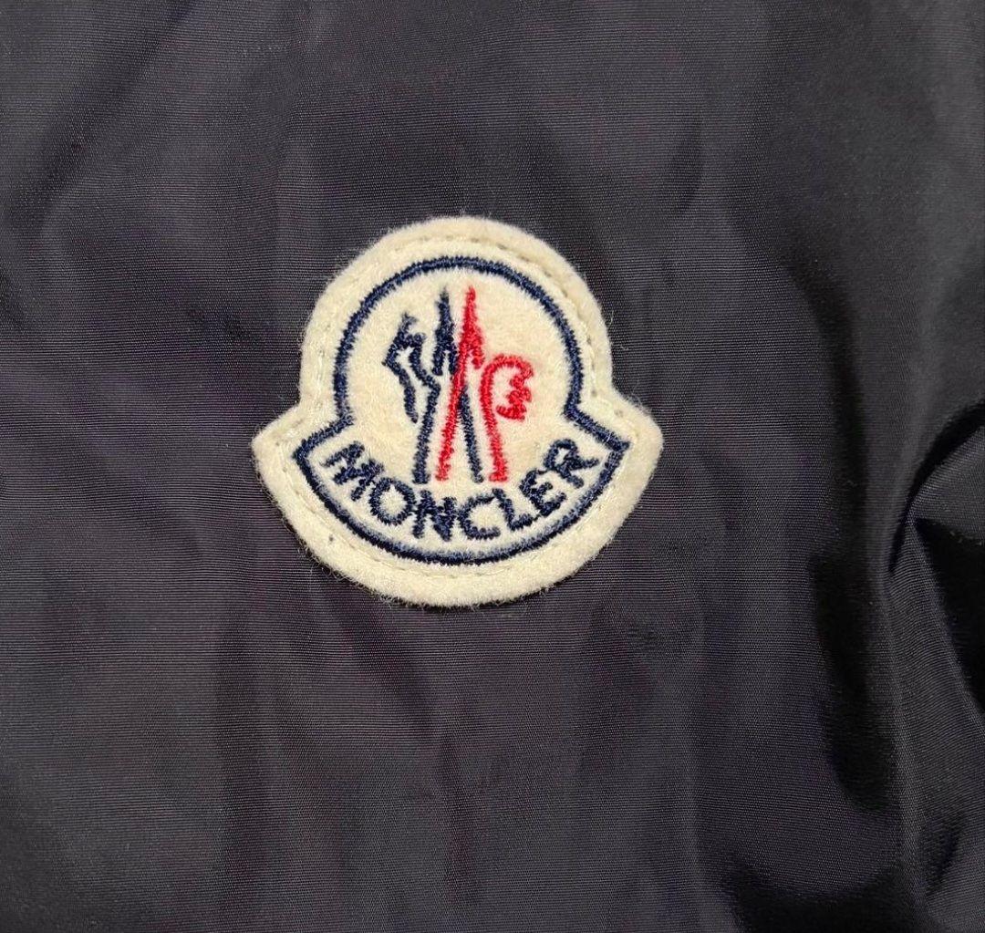 ほぼ未使用/美品　モンクレール　ナイロンパーカー　ナイロンジャケット