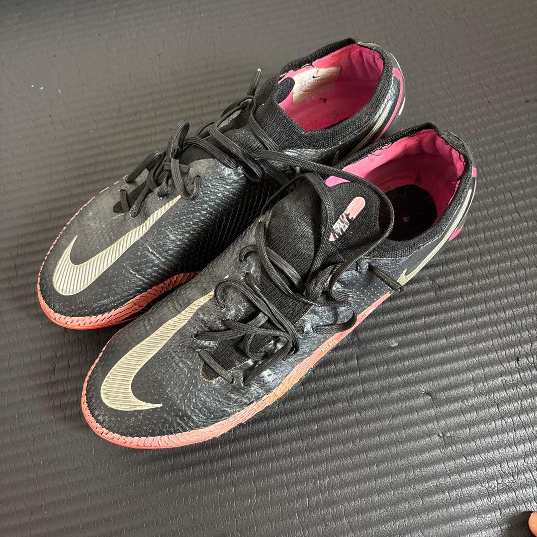 ナイキ サッカースパイク　ファントムgt FGモデル