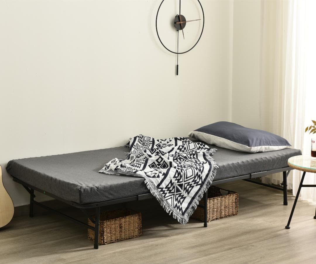 新生活応援！パイプベッド 折りたたみベッド シングル　省スペース 一人暮らし