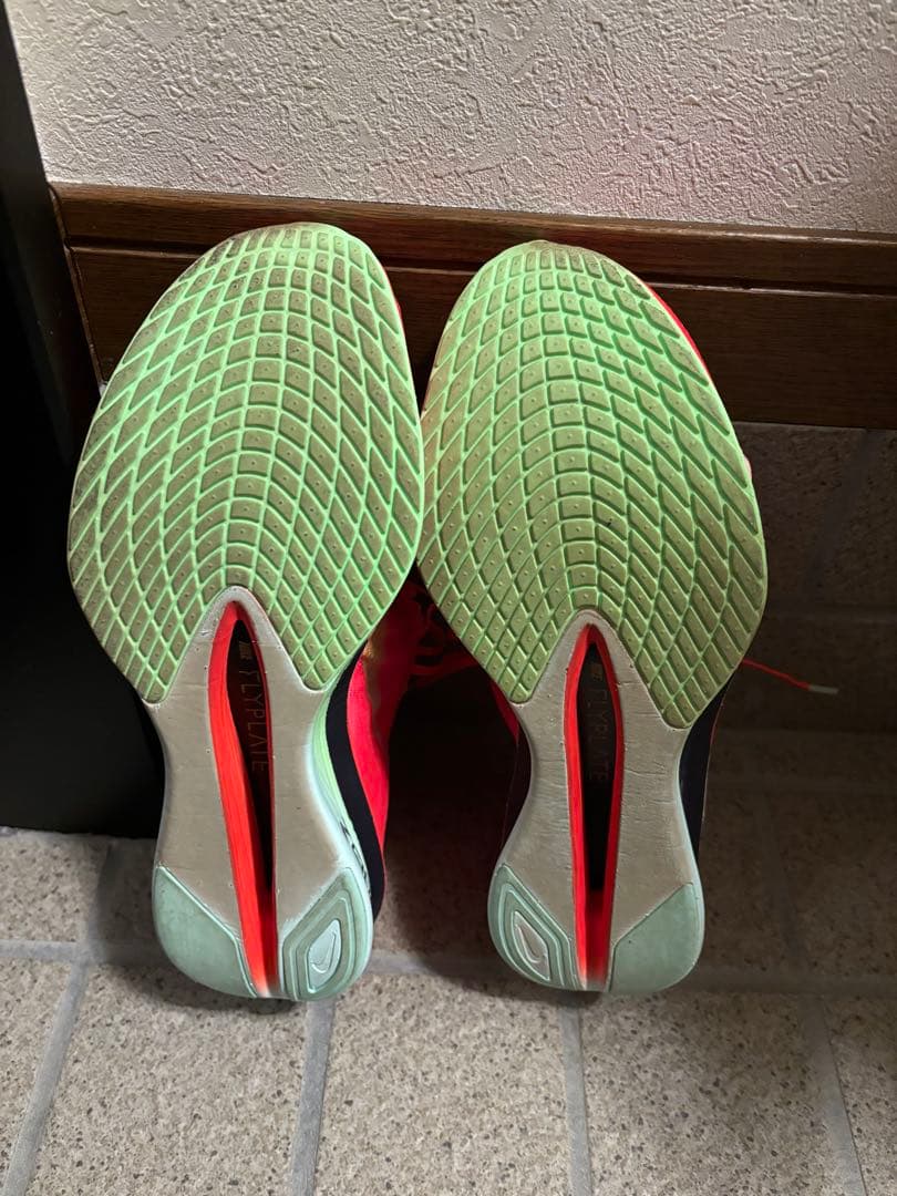 中古 ナイキ ヴェイパーフライ4 26.0cm