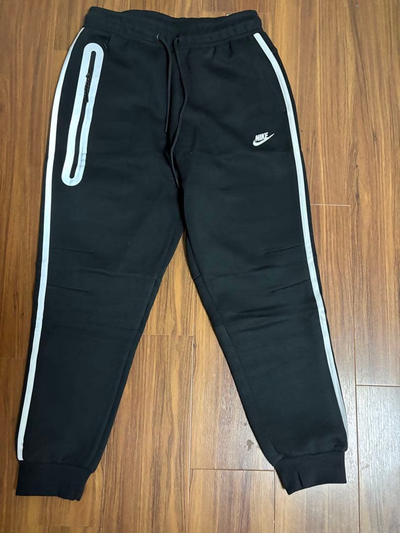 Nike リフレクター付きジャージパンツ ブラック　リフレクティブ