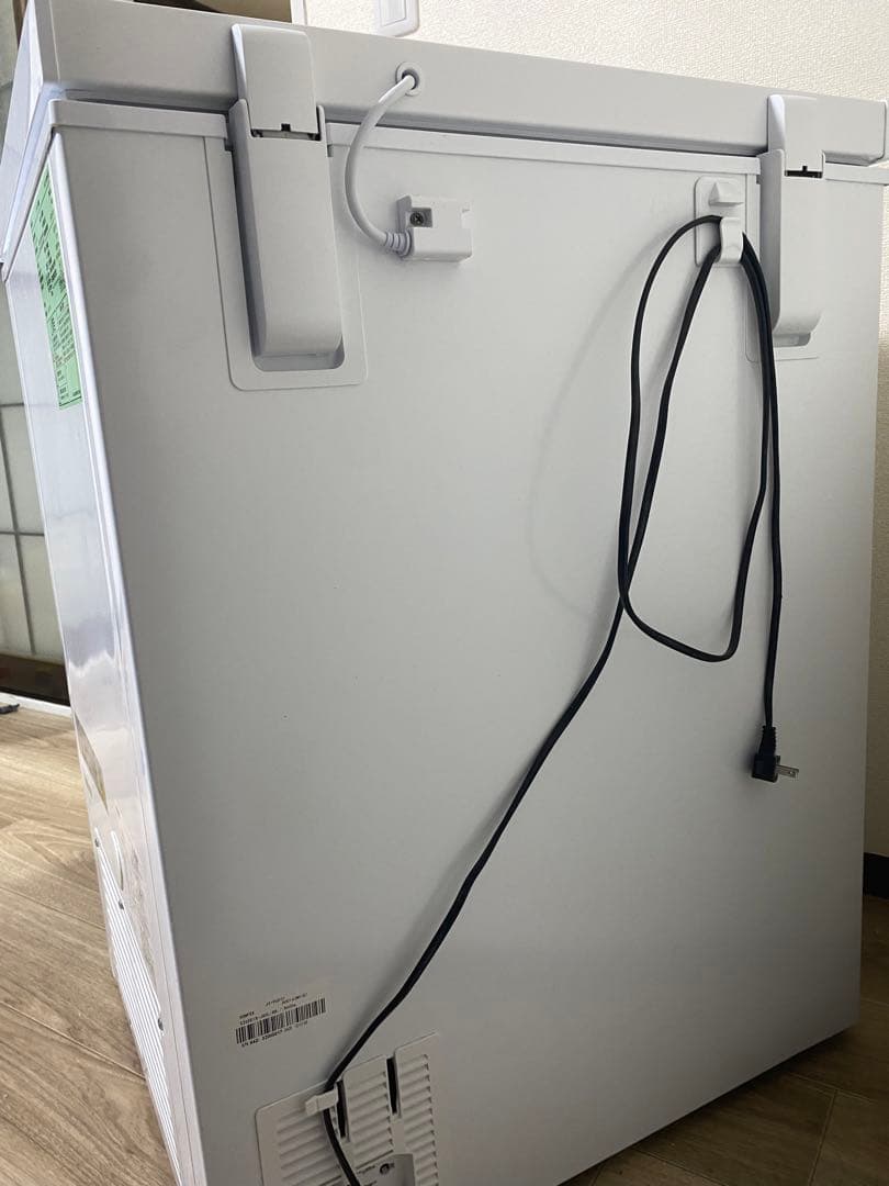 comfeeノンフロン冷凍庫142L