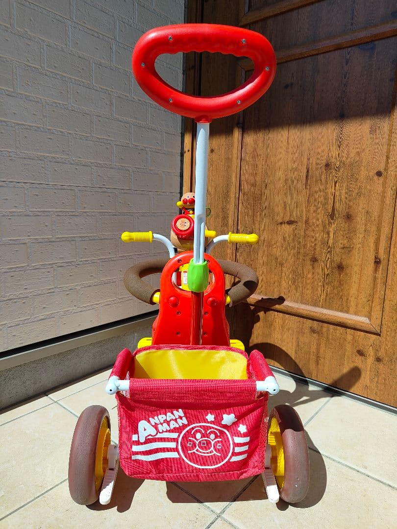 【美品訳あり】アンパンマン三輪車　わくわくおでかけアンパンマンゴー