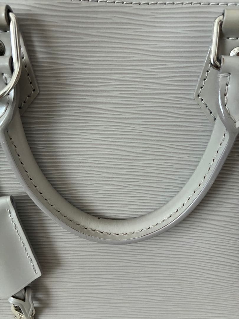 本日限定値下げ　ルイヴィトン エピ バッグ ショルダーベルトセット