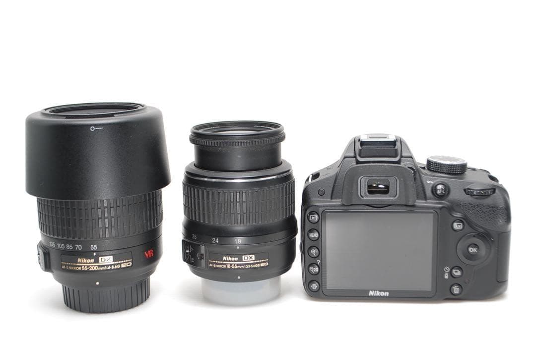 ⭐︎Nikon D3200⭐︎付属品豊富 コンパクトで軽量モデル 望遠レンズ付き