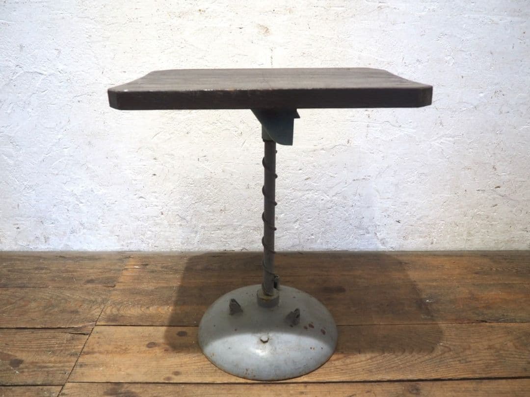 1213 ヴィンテージ　古い鉄脚テーブル　レトロ　工業系　インダストリアル　台