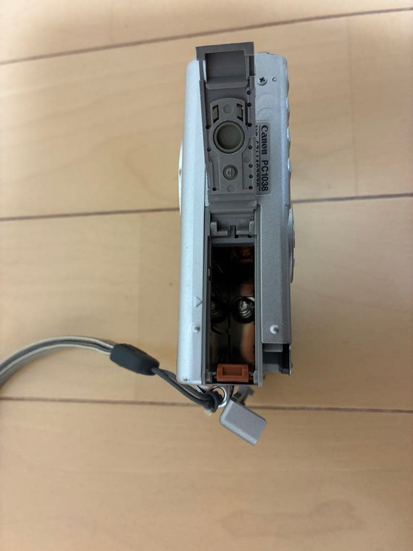 Canon キャノン IXY400 デジタルカメラ シルバー　▪️ジャンク品