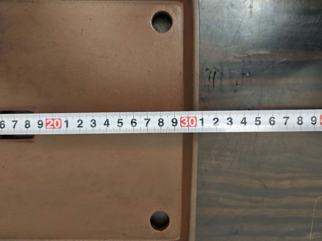 ブラウン長方形陶器製中型盆栽鉢　約31cm x 23cm×3cm 落款あり