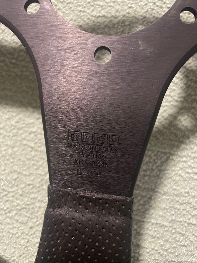 momo ステアリング コンペティションタ35パイ 正規品